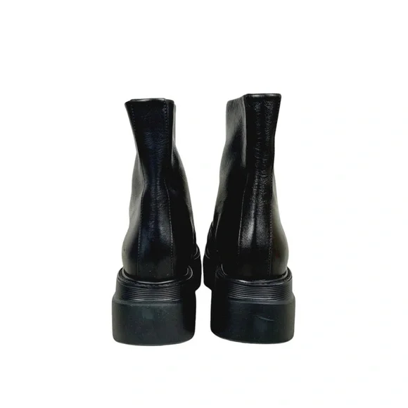 Aquatalia Black Calf Leather Zip-Up Ankle Boots - Picture 4 of 9